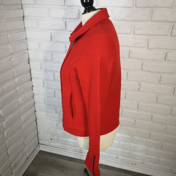 Tahari Ladies Size Small Red Off Set Zipper Closure Jacket - Picture 4 of 13